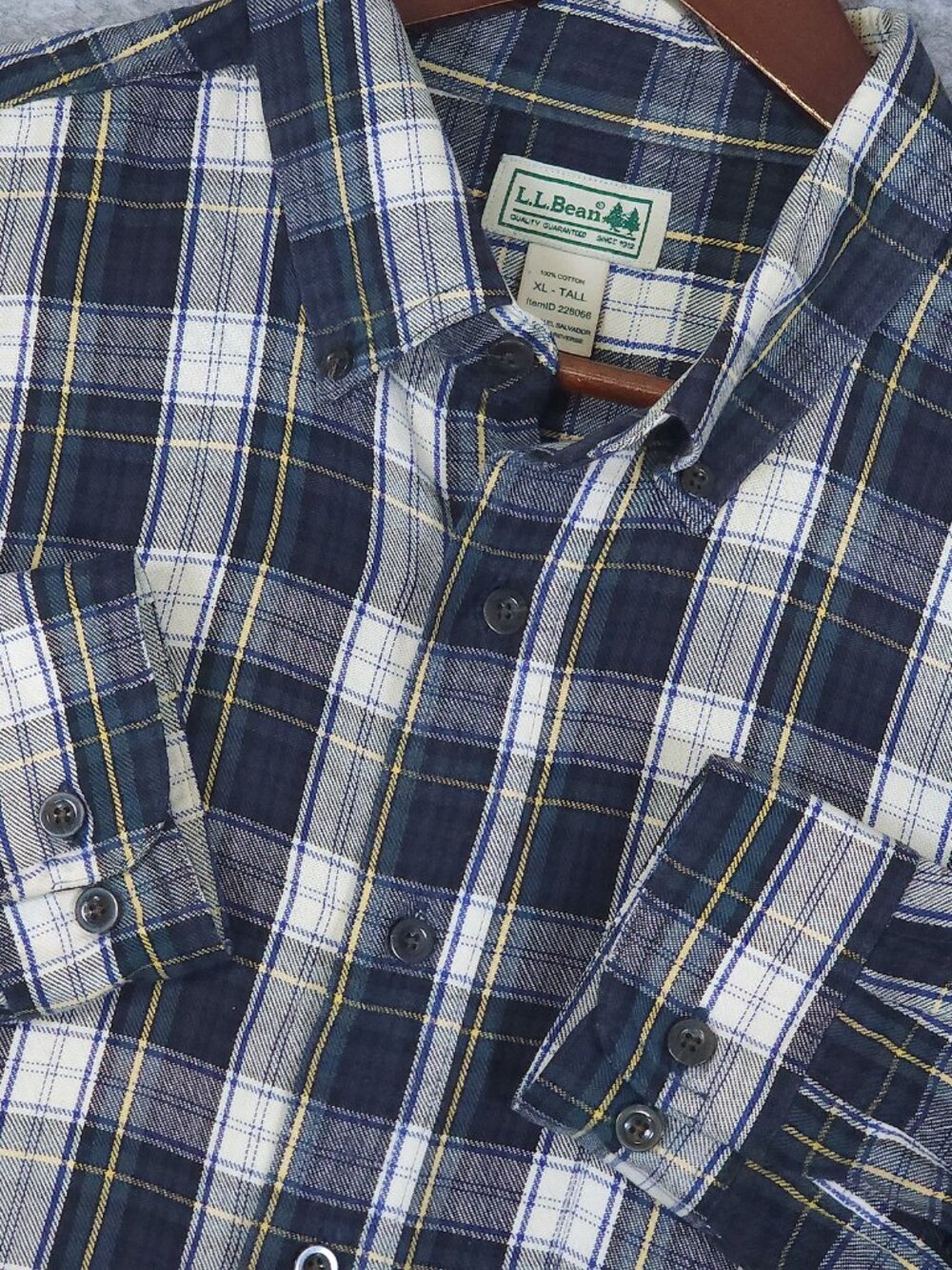 LL Bean Scotch Plaid Flannel Shirt Mens XL Tall XLT Navy Green Long Sleeve